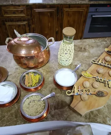 Adana8217nin-Geleneksel-Kaynar-Mirasi-Yeni-Nesillere-Tasiniyor-featured