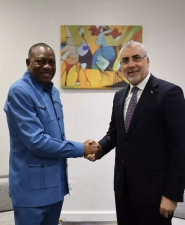 Bakan-Isikhan-ile-Gana-Calisma-Bakani-Pelpuo-Bir-Araya-Geldi-featured