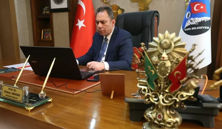 Baskan-Otuken-Senger-AA-8220Yilin-Kareleri8221-Oylamasinda-Tercihini-Yapti-featured