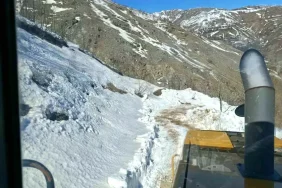 Bingol8217de-Kar-ve-Heyelanla-Kapanan-Koy-Yollari-Yeniden-Aciliyor-featured