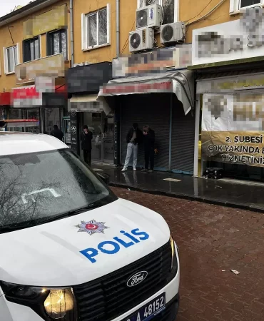 Calinti-forkliftle-kuyumcuya-daldi-150-gram-ziynet-esyasi-calindi-featured