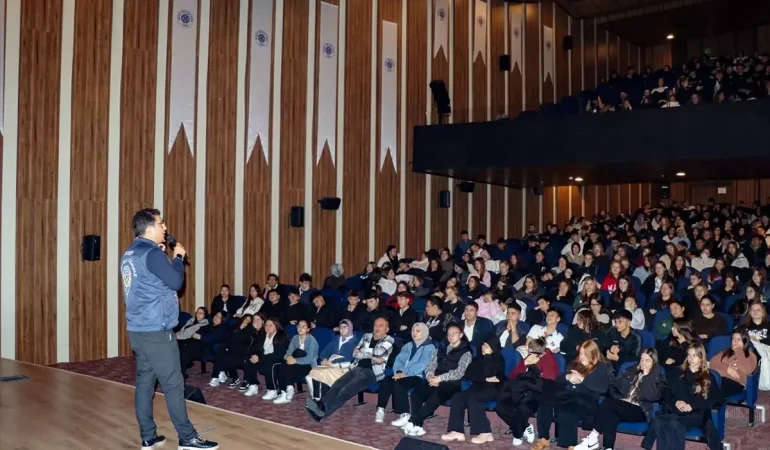 Canakkale8217de-Polis-ve-Ogretmenlerden-Cocuklari-Koruyan-Isbirligi-featured