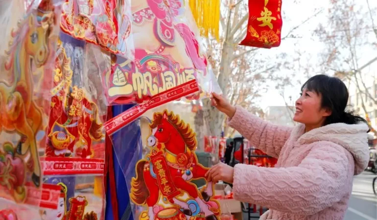 Cin8217de-Yeni-Yil-Coskusu-Goz-Kamastiran-Senlik-Albumu-featured