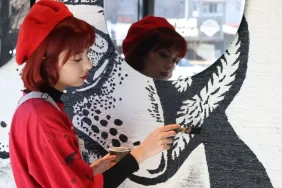 Depremzede-Genc-Ressamin-Tuvali-Hali-ve-Duvarlar-Oldu-featured