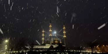 Edirne8217de-Kar-Yagisi-Basladi-Kent-Beyaz-Ortuyle-Tanisiyor-featured