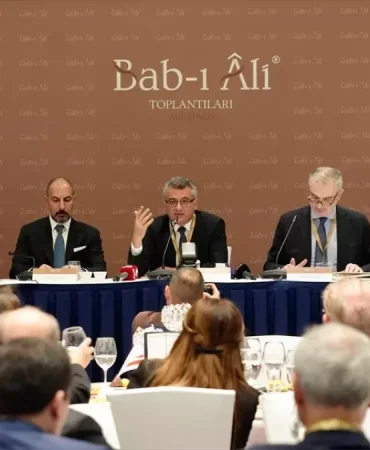 Erhurman-Istanbul8217da-Bab-i-Ali-Toplantilari8217nda-Konustu-featured