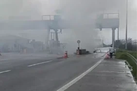 Giselere-Carparak-Alev-Alan-Otomobilde-Surucu-Can-Verdi-featured