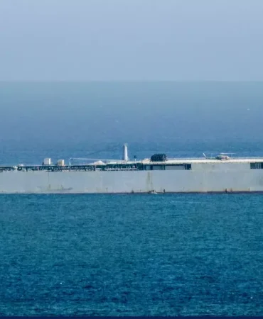 Iran8217da-Kacak-Akaryakit-Operasyonu-48-Tekneye-El-Konuldu-featured