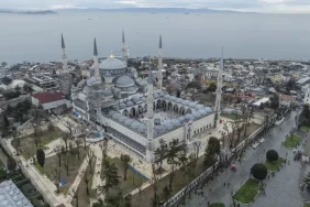 Istanbul8217un-Incisi-Sultanahmet-Ilk-Alti-Minareli-Osmanli-Camisi-featured
