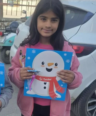 Izmir8217de-Derede-Can-Veren-Berivan8217in-Babasindan-Yurek-Burkan-Mesaj-featured