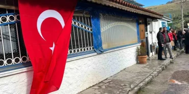 Izmirdeki-Sehit-Pilotun-Evinde-Derin-Yas-featured