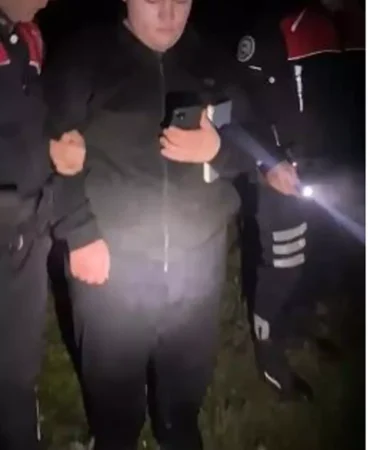 Kaybolan-Otizmli-Melih-Bulundu-Polisin-Davranisi-Yurekleri-Isitti-featured