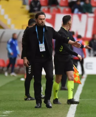 Kayserispor-Muhammed-Turkmen-Yonetiminde-2-Macta-4-Puan-Topladi-featured