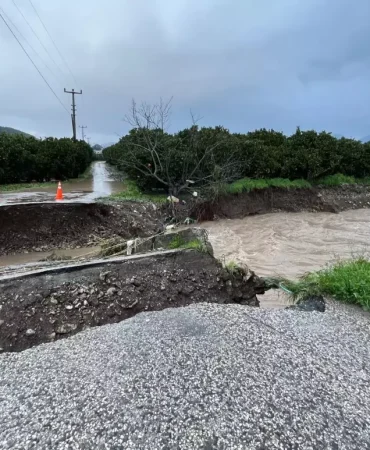 Kumluca8217da-Hortum-ve-Sel-Kabusu-Kemer8217de-Okullar-Tatil-Edildi-featured