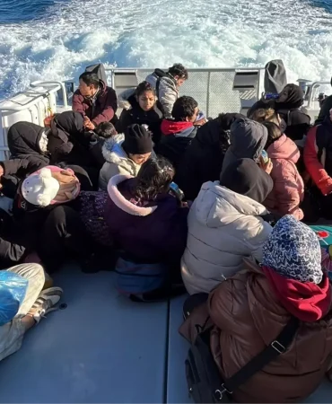 Milas8217ta-Mahsur-Kalan-44-Duzensiz-Gocmen-Kurtarildi-featured