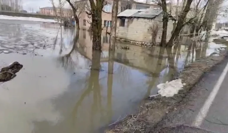 Mus8217ta-Saganak-Sonrasi-Su-Baskini-Ev-ve-Ahirlar-Etkilendi-featured