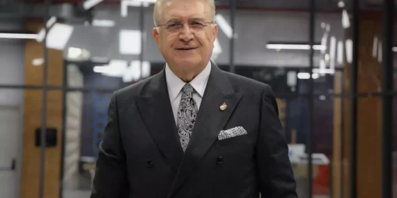 Prof. Dr. Mustafa Aydın: Sigara Sadece İçeni Değil Toplumu Zehirliyor