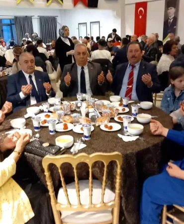 Sehit-Yakinlari-ve-Gaziler-Iftar-Yemeginde-Bir-Araya-Geldi-featured