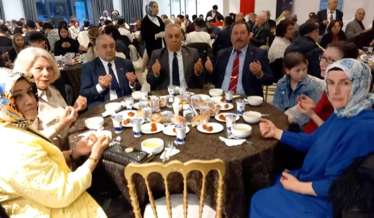 Sehit-Yakinlari-ve-Gaziler-Iftar-Yemeginde-Bir-Araya-Geldi-featured