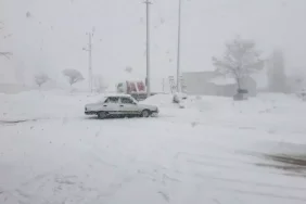 Van8217da-Kar-Engeli-43-Yerlesim-Yerinin-Yolu-Kapandi-featured