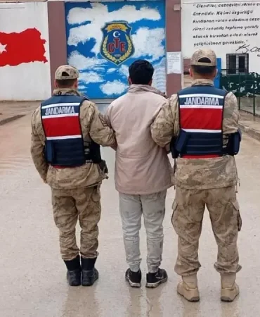 13-yil-kesinlesmis-hapis-cezasi-bulunan-firari-yakalandi-featured