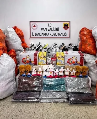 Van8217da-Kacak-Urun-Operasyonu-Gida-ve-Esyalar-Ele-Gecirildi-featured